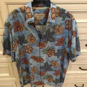 Tommy Bahama Hawaiian print button down shirt